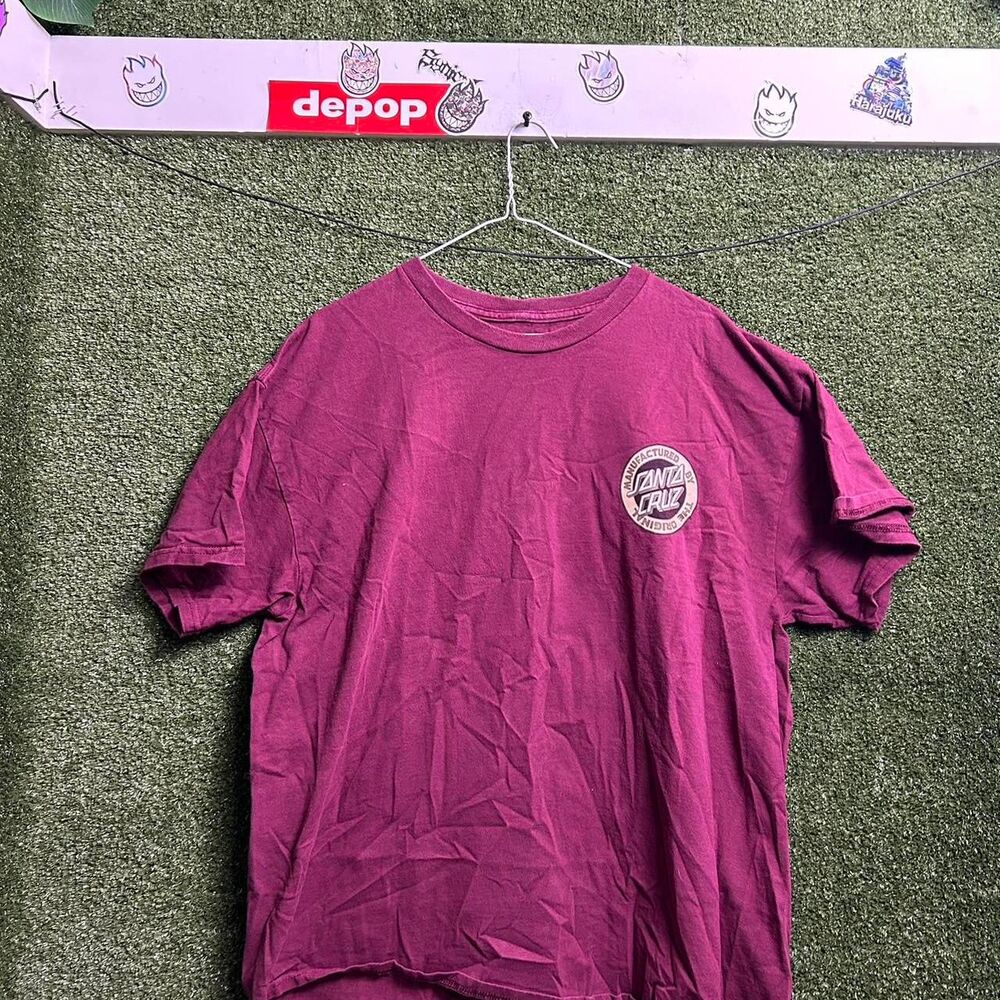 Santa-cruz Men's Burgundy and Purple T-shirt